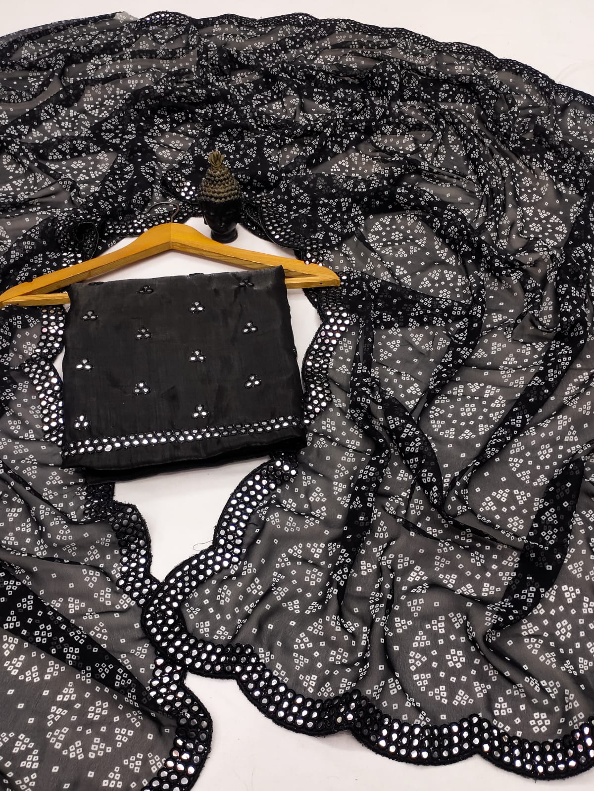 Black georgette bandhani saree