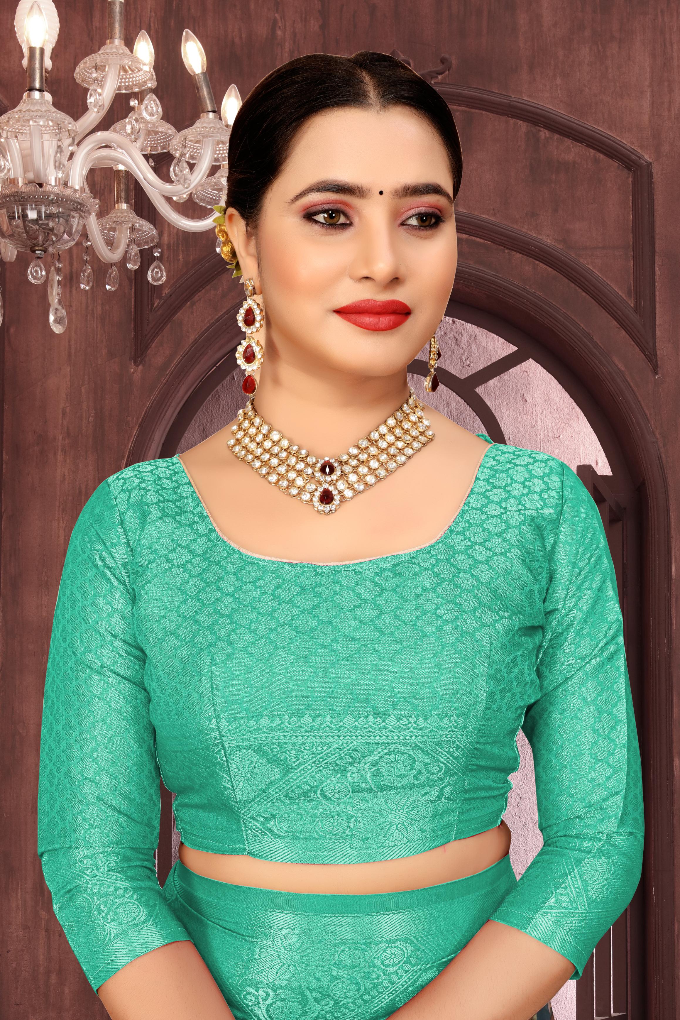 Blouse Design for Floral Print Banarasi Saree