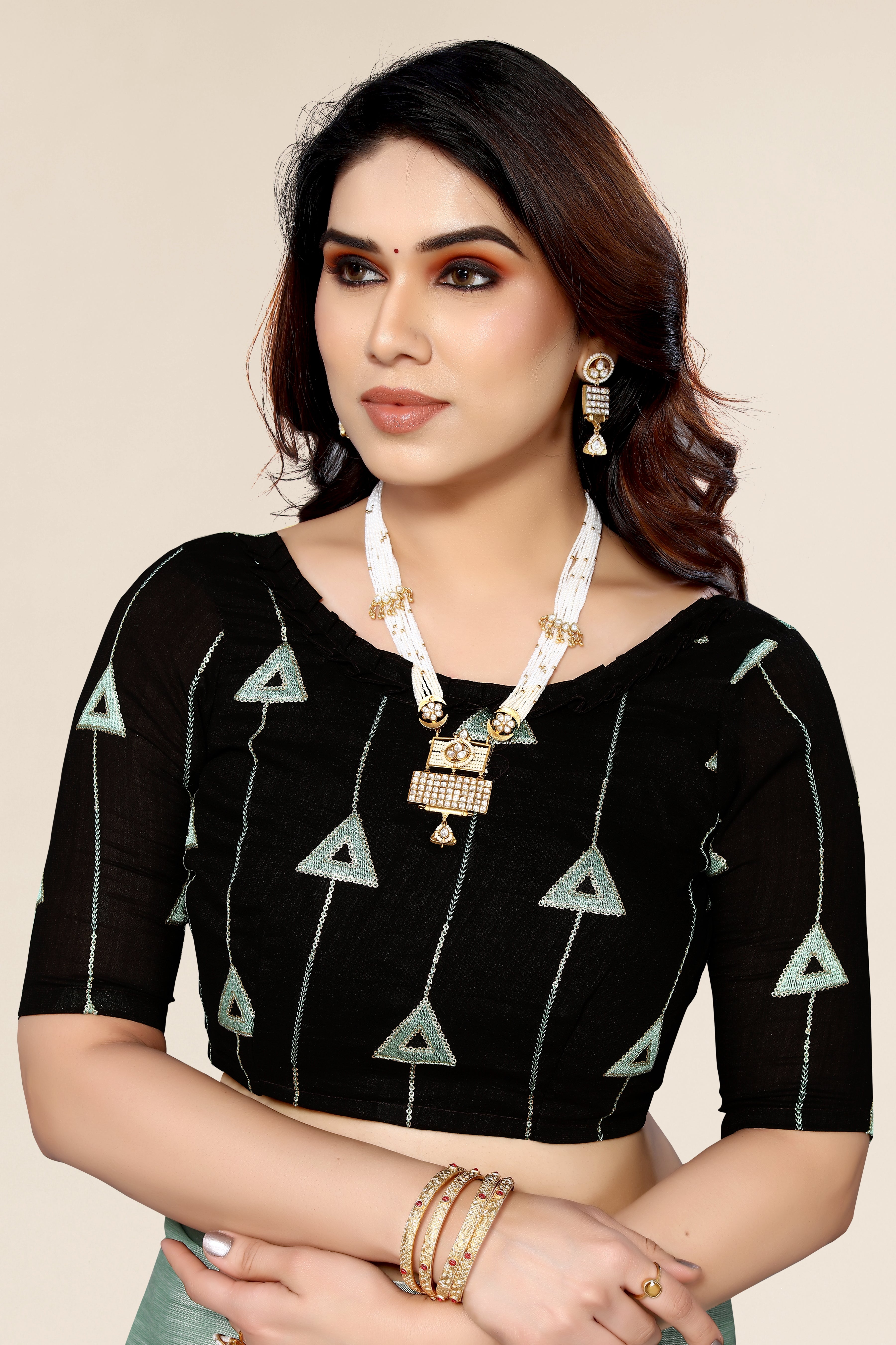 Alagini green linen saree with contrast blouse