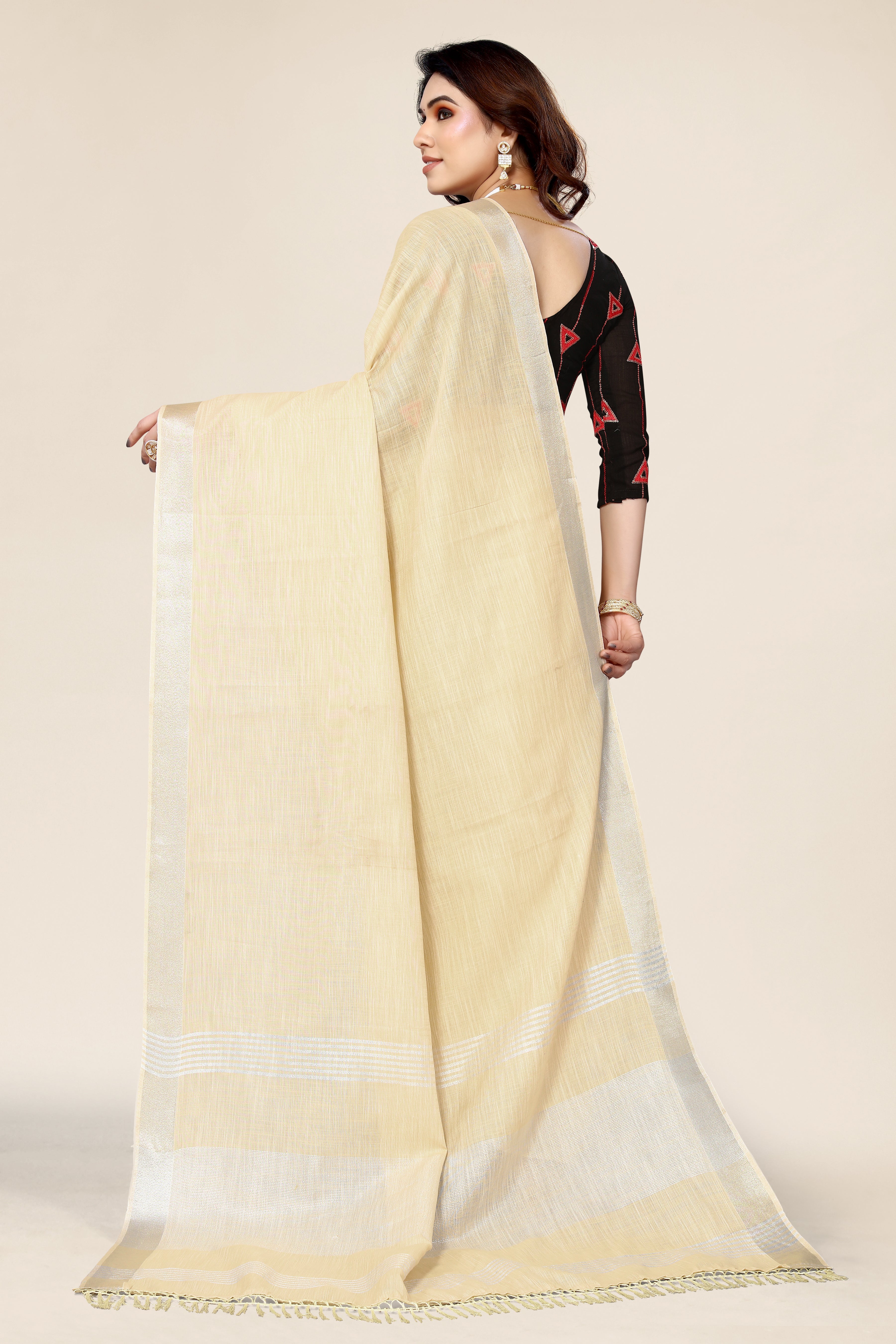 Soft plain cream saree for wedding