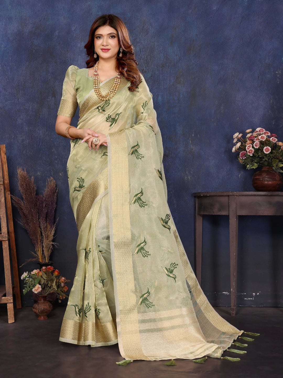 Mehendi Viscose Thread Work Saree