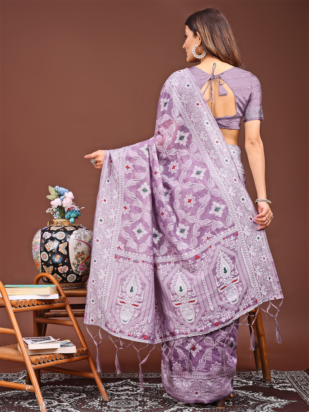 Back view of purple floral linen Cotton Saree or sangeet