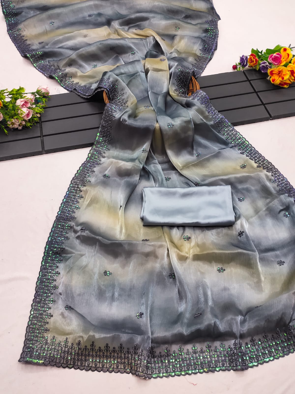 grey saree with silver blouse piece
